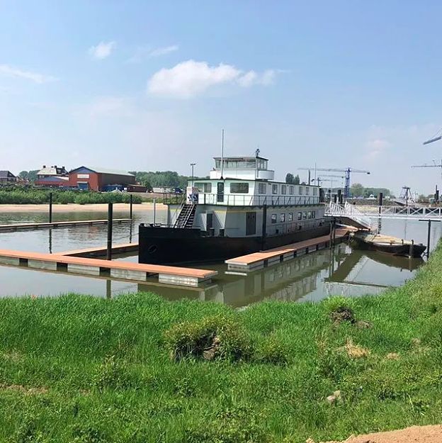 B&B op een schip met uitzicht op uiterwaarden - 1
