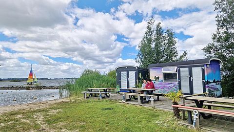 Une roulotte au bord de la plage - 5