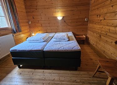 Grande maison en bois dans la forêt avec sauna privé - 9