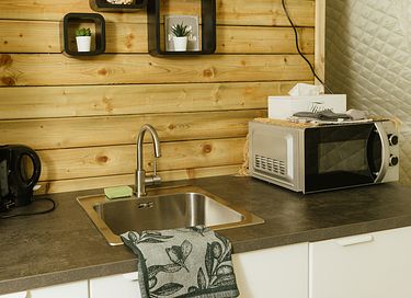 Glamping tent with bathroom and kitchen near forest - 15