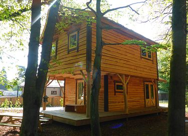 Maison dans la forêt en bois dans le Brabant-Septentrional