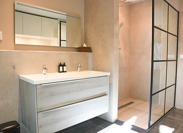 Romantisch verblijf met privé wellness - 9