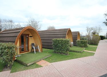 Cozy cabin on a lovely campsite - 2