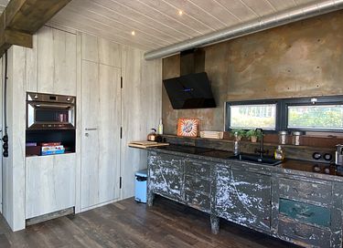 Special stay in a luxury Glamtainer - 10