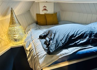 Sleeping on an IJsselmeer cutter in Den Bosch - 18