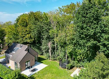 Maison familiale moderne et lumineuse avec grand jardin