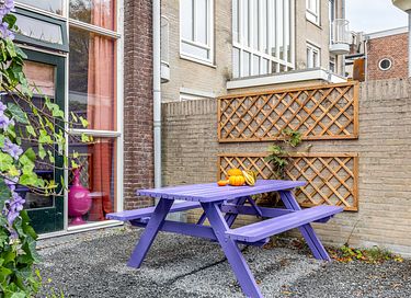 Stilvoll übernachten in einer violetten Oase - 39