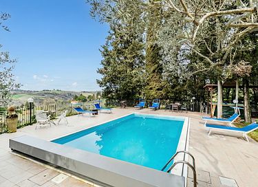 Holiday home with private pool and views - 33