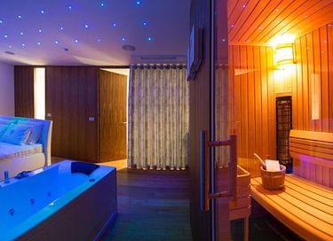 Luxury group accommodation with sauna and pool - 3