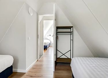 Modernes Einfamilienhaus mit großem Garten - 13