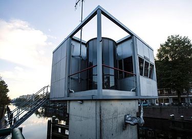 Slapen in een uniek brughuis in Amsterdam - 18