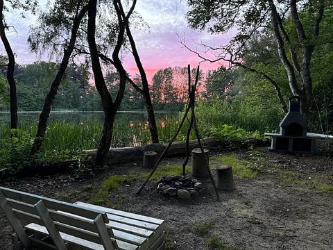 Schönes Kuppelzelt in der Natur und am Wasser - 5