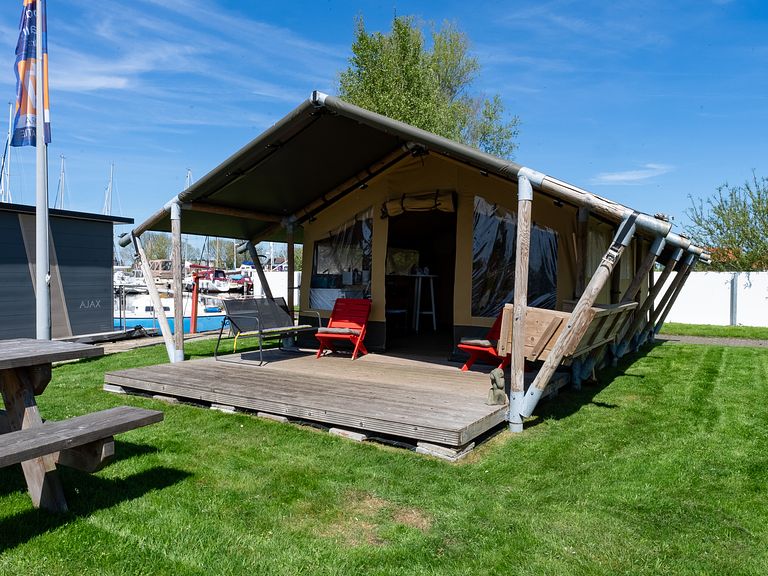 Tente safari au bord de l'eau pour 4 personnes - 1