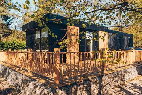 Lodge avec jacuzzi privé dans les bois - 5