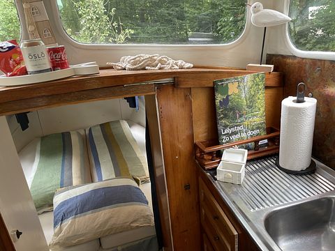 Spending the night in a cabin boat - 2