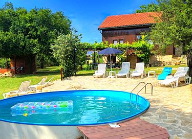 Naturvilla mit Pool in Bulgarien - 1