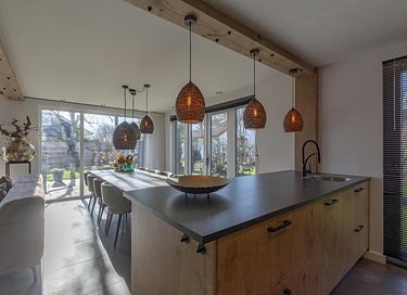 Rummelig og luksuriøs villa tæt på havet - 12