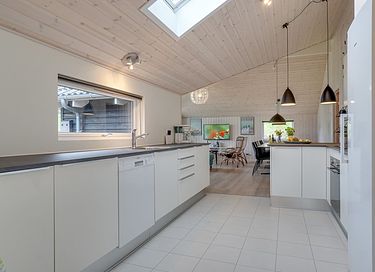 Moderne bolig med overdækket pool - 14