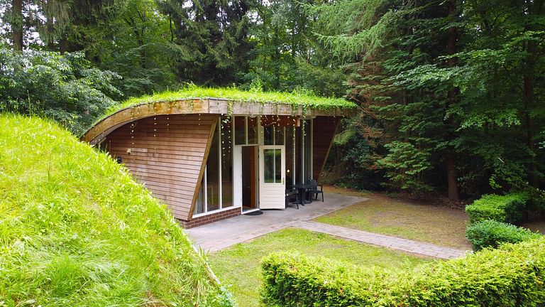 Overnachten in een unieke grasdakwoning - 1