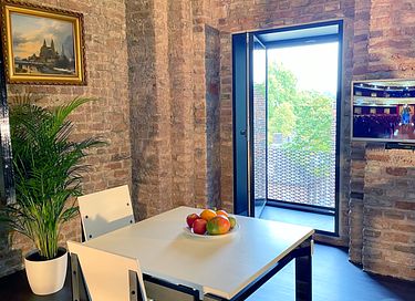 Overnachten in een luxe kerktoren vol kunst - 3