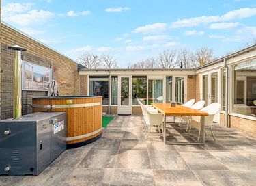 Modern bungalow with hot tub on the edge of the dunes - 33