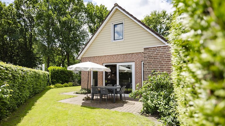 Luxe bungalow met tuin in Limburg - 1