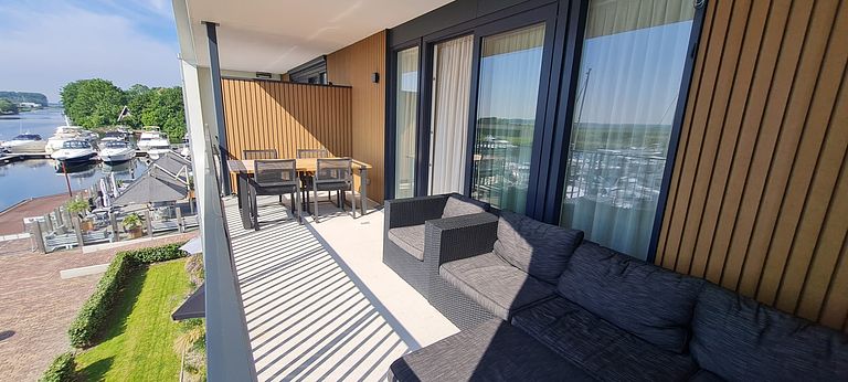 Apartment with heated balcony on the harbor - 1