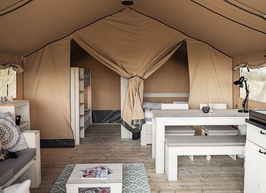 Spacious glamping tent on the coast - 6