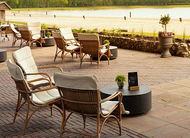 Luxe glamping met stortdouche bij een meer - 15