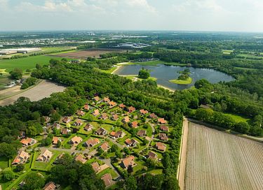 Vakantiehuis (6p) vlakbij een recreatieplas - 33