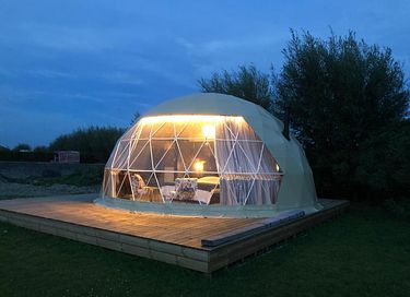 Romantische glamping Dome met privé hottub - 2