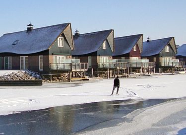 Luxury waterfront holiday home with sauna - 30