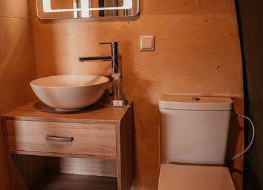 Luxury Pod with sanitary facilities - 11