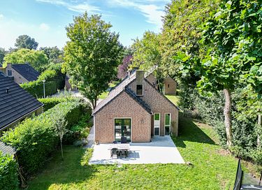 Maison familiale moderne et lumineuse avec grand jardin - 35
