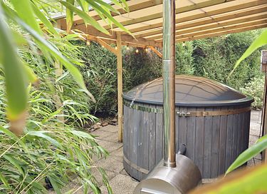 Wooden chalet with private hot tub - 2