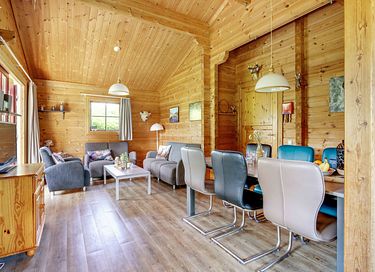 Wooden bungalow with sauna in nature - 4