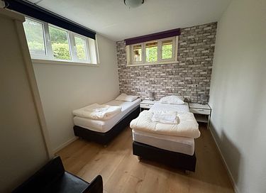 Finse bungalow met sauna & hottub in het bos - 12
