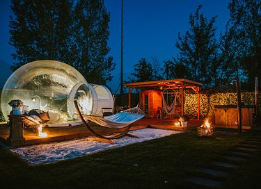 Romantische bubble tent met privé wellness - 21