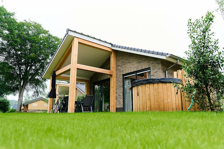Luxe huisje met infrarood sauna - 1