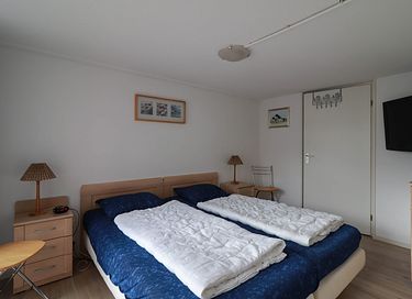 Spacious family home with wellness facilities - 49