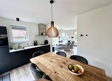 Familiehuis (6p) aan een recreatieplas - 11