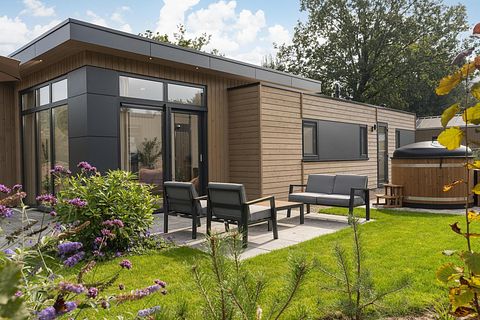Ontspan in dit vakantiehuis met privé hottub - 3
