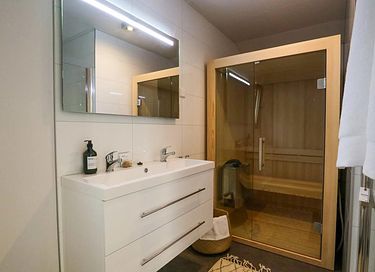 Wellness cottage in a cozy park - 9
