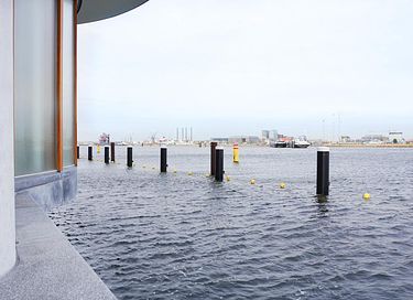 Luxury room in Amsterdam with view of the IJ - 17
