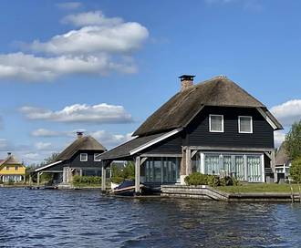 5 case vacanze speciali sull'acqua a Giethoorn