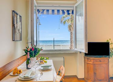 Appartement direct aan strand en zee - 25