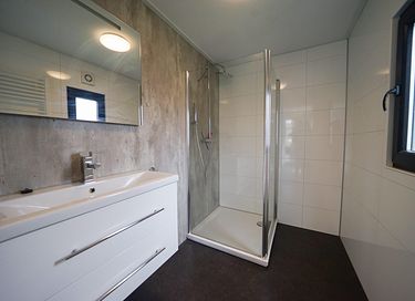 Chalet de vacances de luxe près d'une belle réserve naturelle - 12