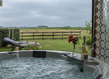 Enjoying peace and quiet & private wellness together - 32