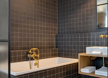 Luxe suite (45m2) in boutique hotel met bad - 19