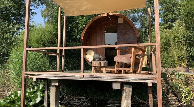 Uniek tiny house met hottub aan het water - 1